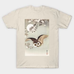 Scops Owl in flight, with cherry blossoms T-Shirt